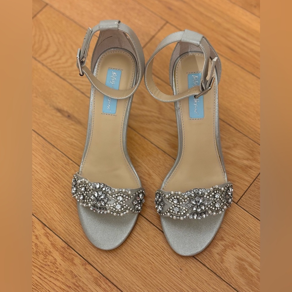 Betsy Johnson SB-Gina